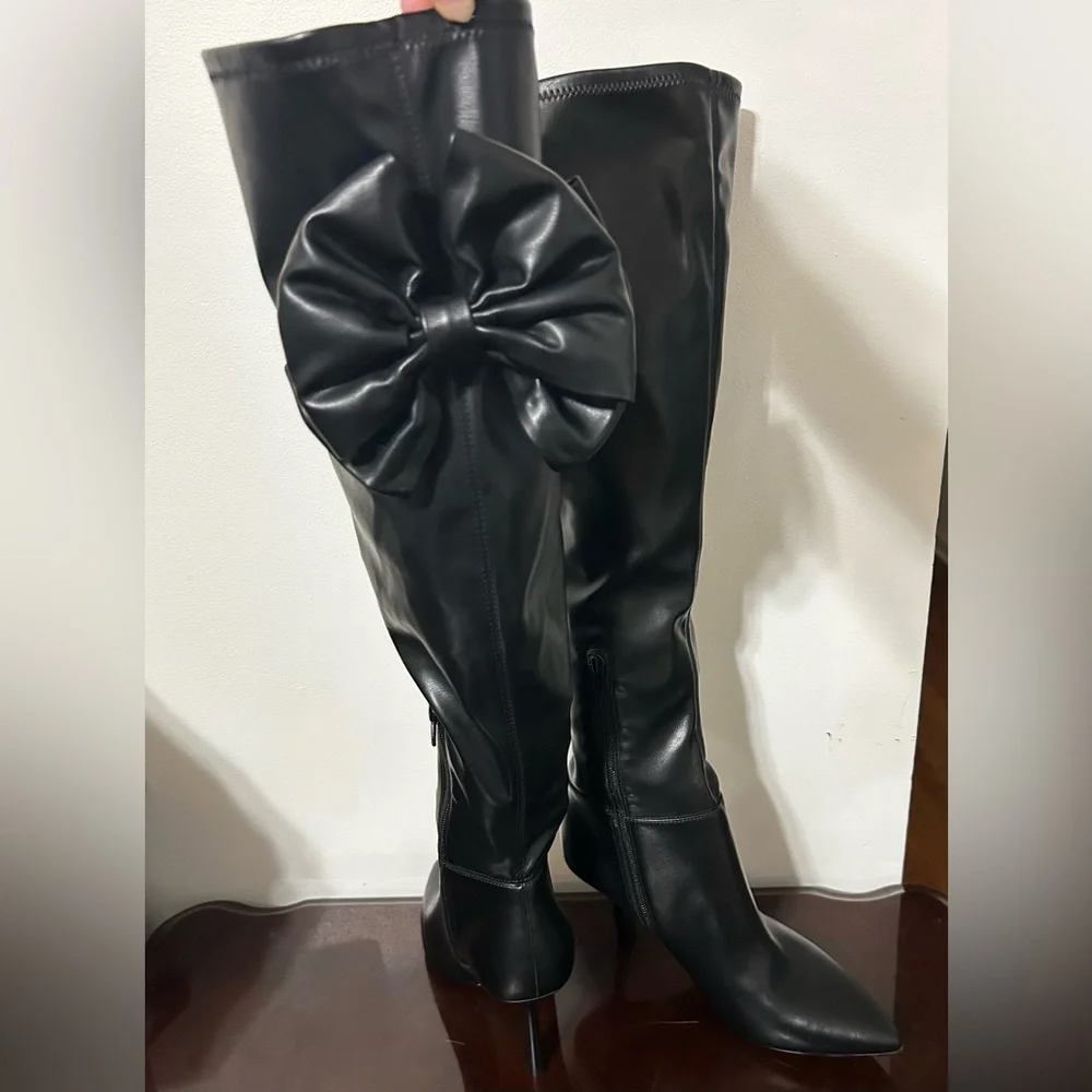 NWOT Gianni Bini Black Knee High Boots with Bow Size 7.5 - Picture 2 of 4